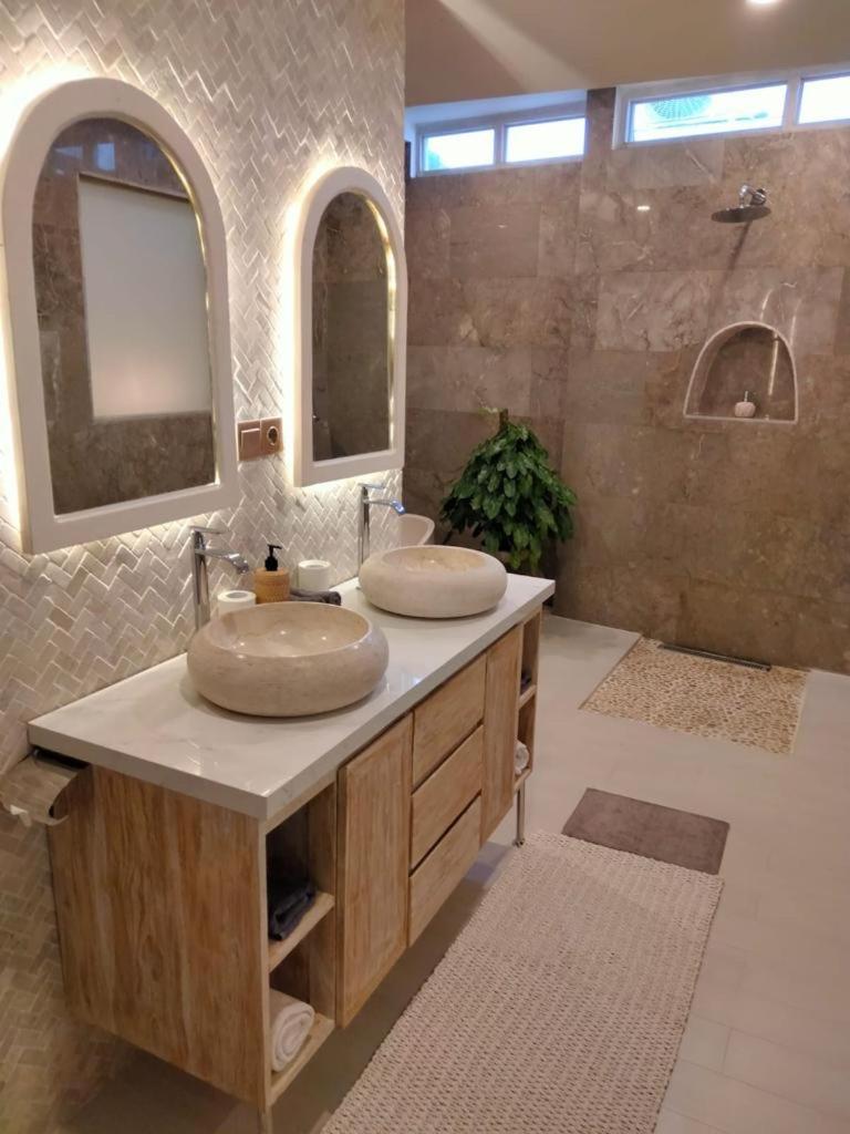 קוטה לומבוק Puspa Ayu Villas & Apartments מראה חיצוני תמונה